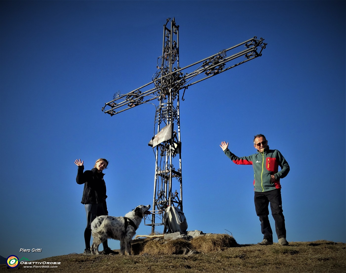 01 Alla elaborata croce di vetta dello Zuc de Valmana (1546 m).JPG -                                